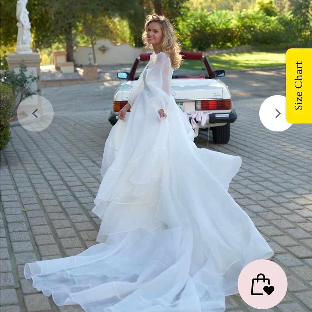 Selkie Queen of Angels Ivory wedding dress/gown. Sold out on Selkie’s website!!